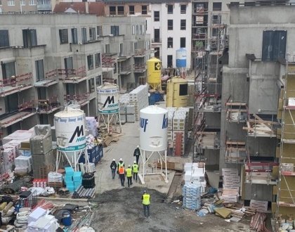 Video from the courtyard on the construction site